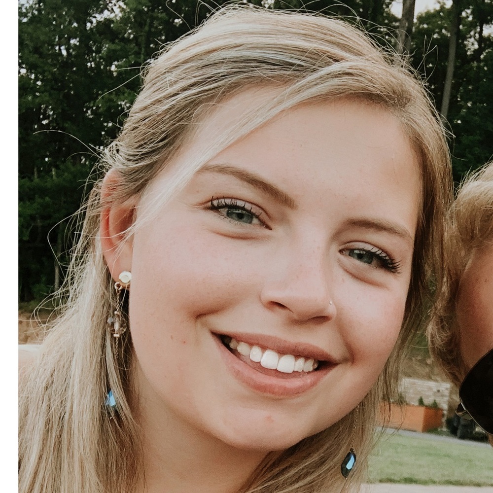 Meet your Posher, Brooke